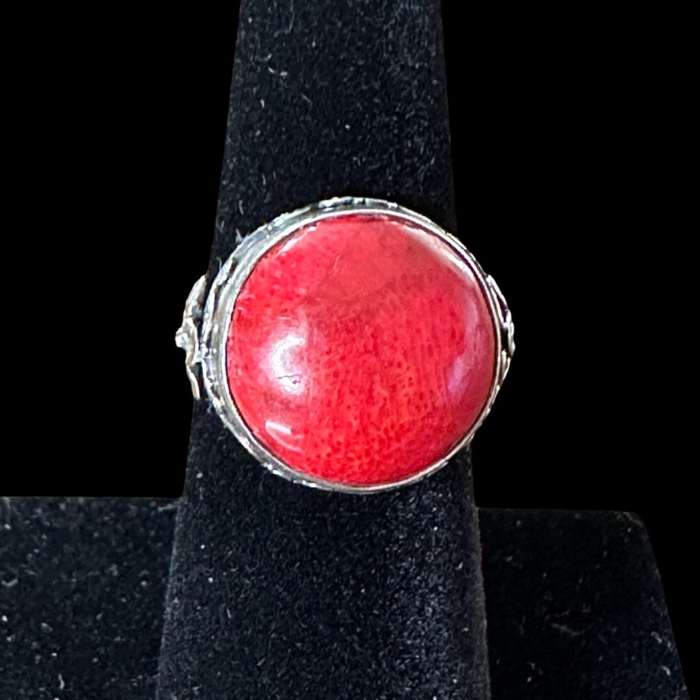 Elegant Red and Silver Women's Ring